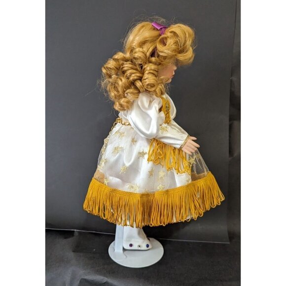 Paradise Galleries "Delta Dawn" Musical Porcelain Doll Cindy Shafer music box - Picture 3 of 10